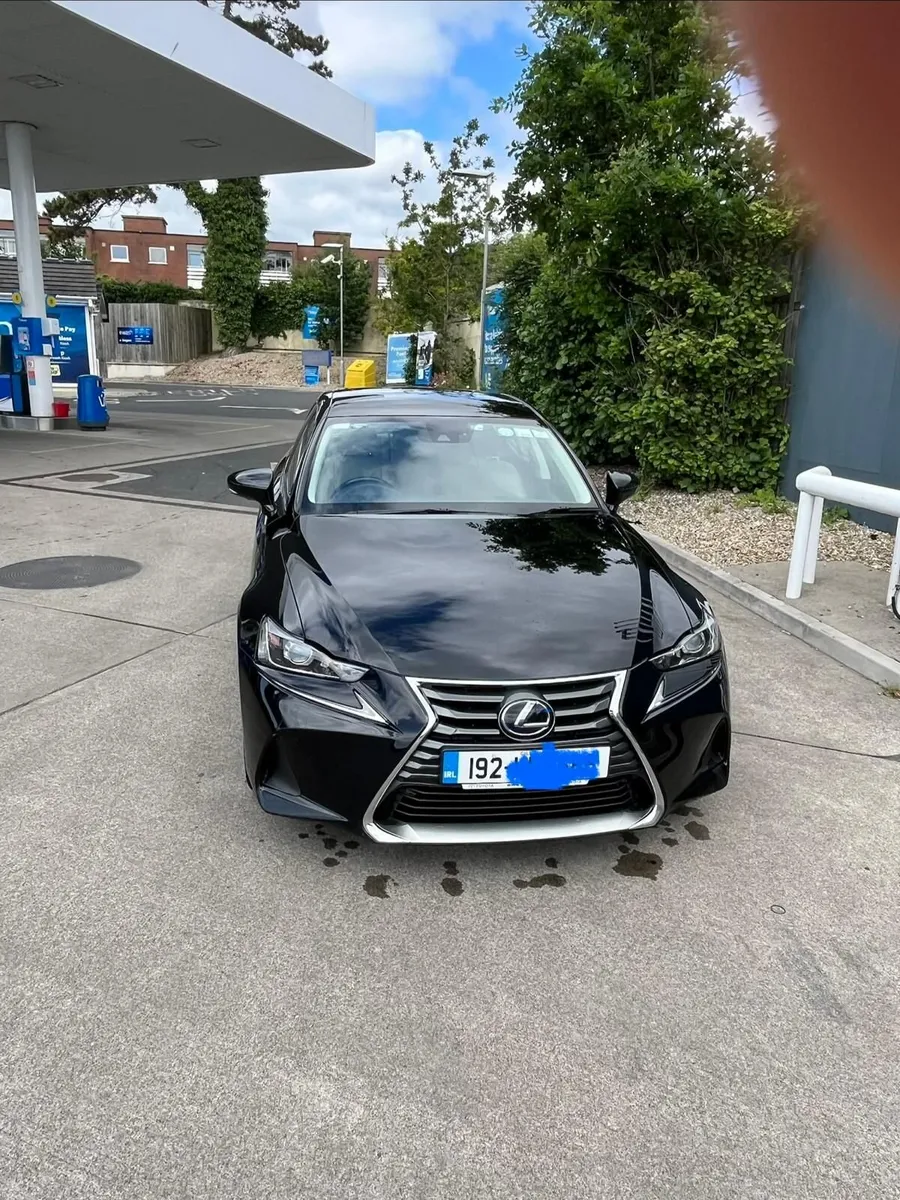 Lexus IS 2019 - Image 6