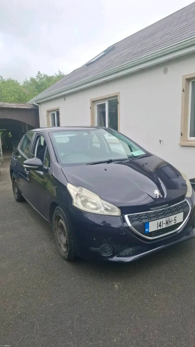 Peugeot 208 - Image 1