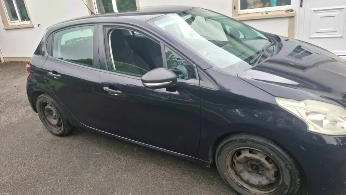 Peugeot 208 - Image 4