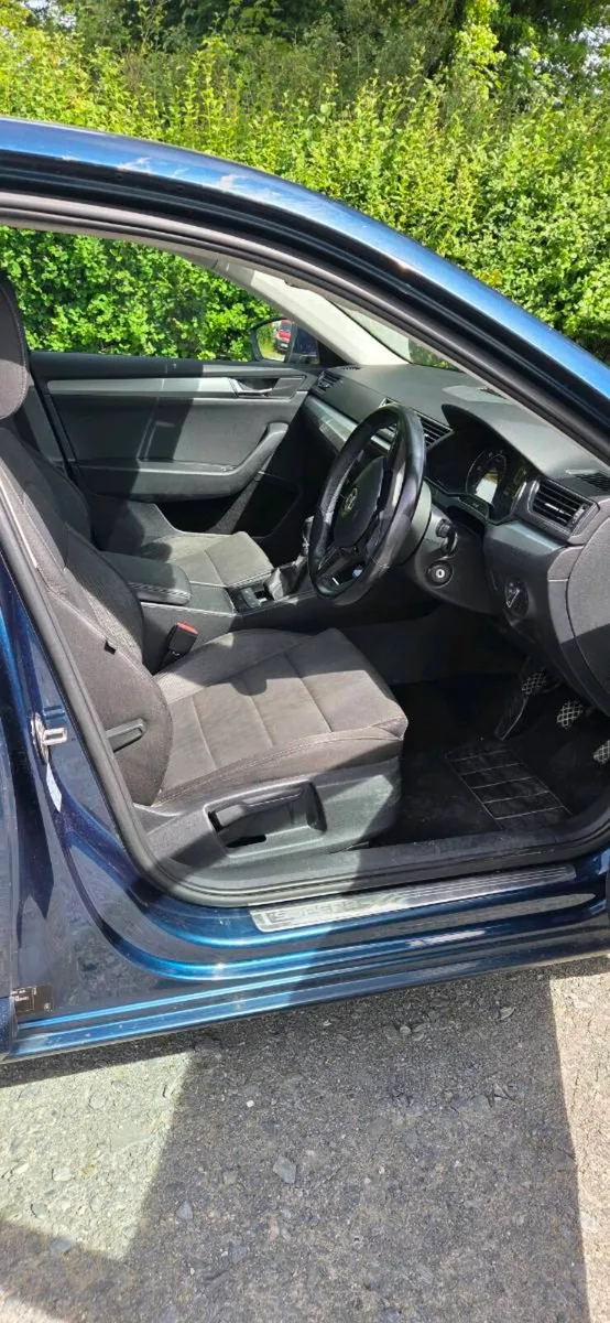 Skoda superb - Image 4