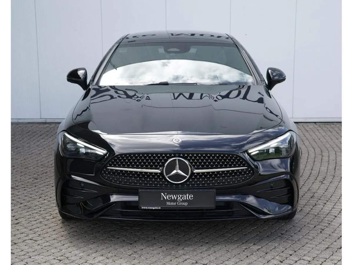 Mercedes-Benz CLE 300e AMG Premium - Image 3
