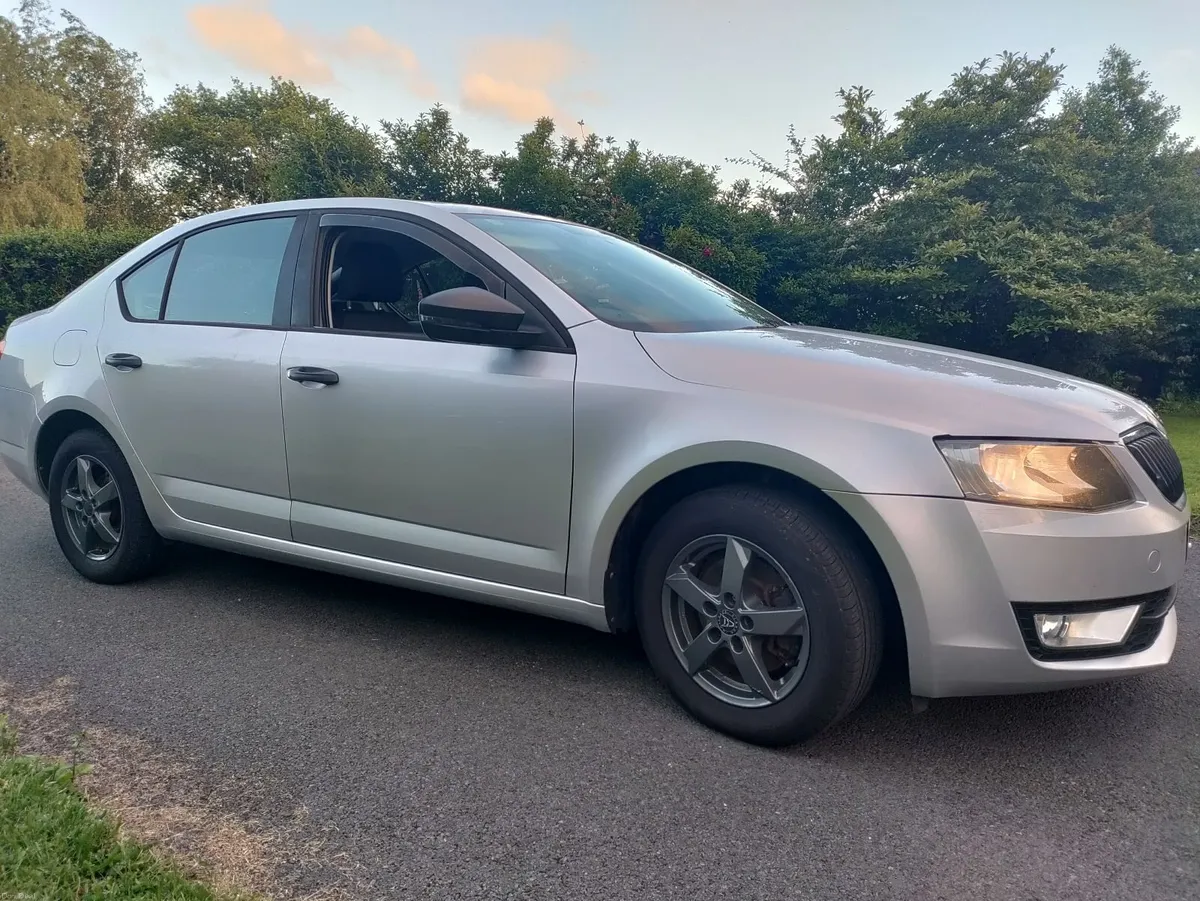 Skoda Octavia Petrol Nct 22/05/27 - Image 2