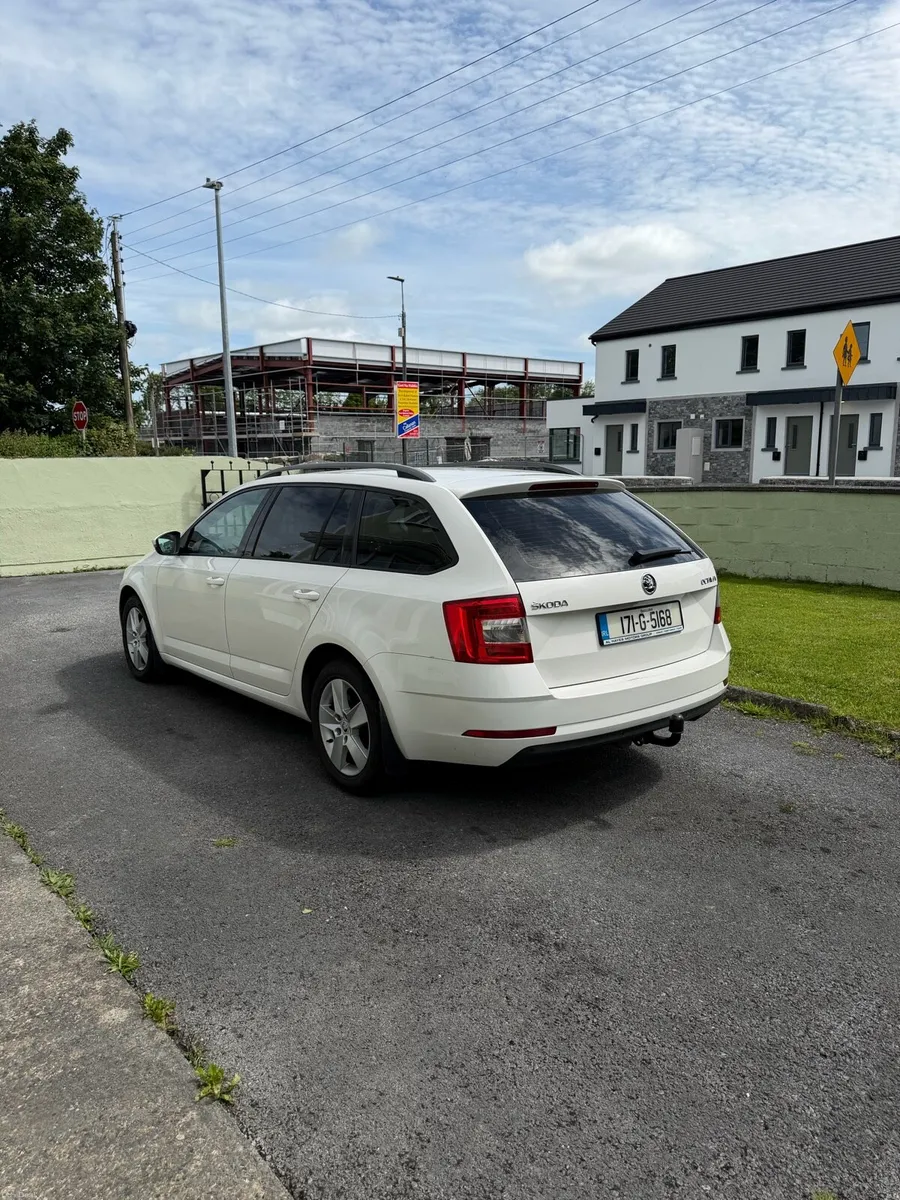 2017 Skoda Octavia - Image 3