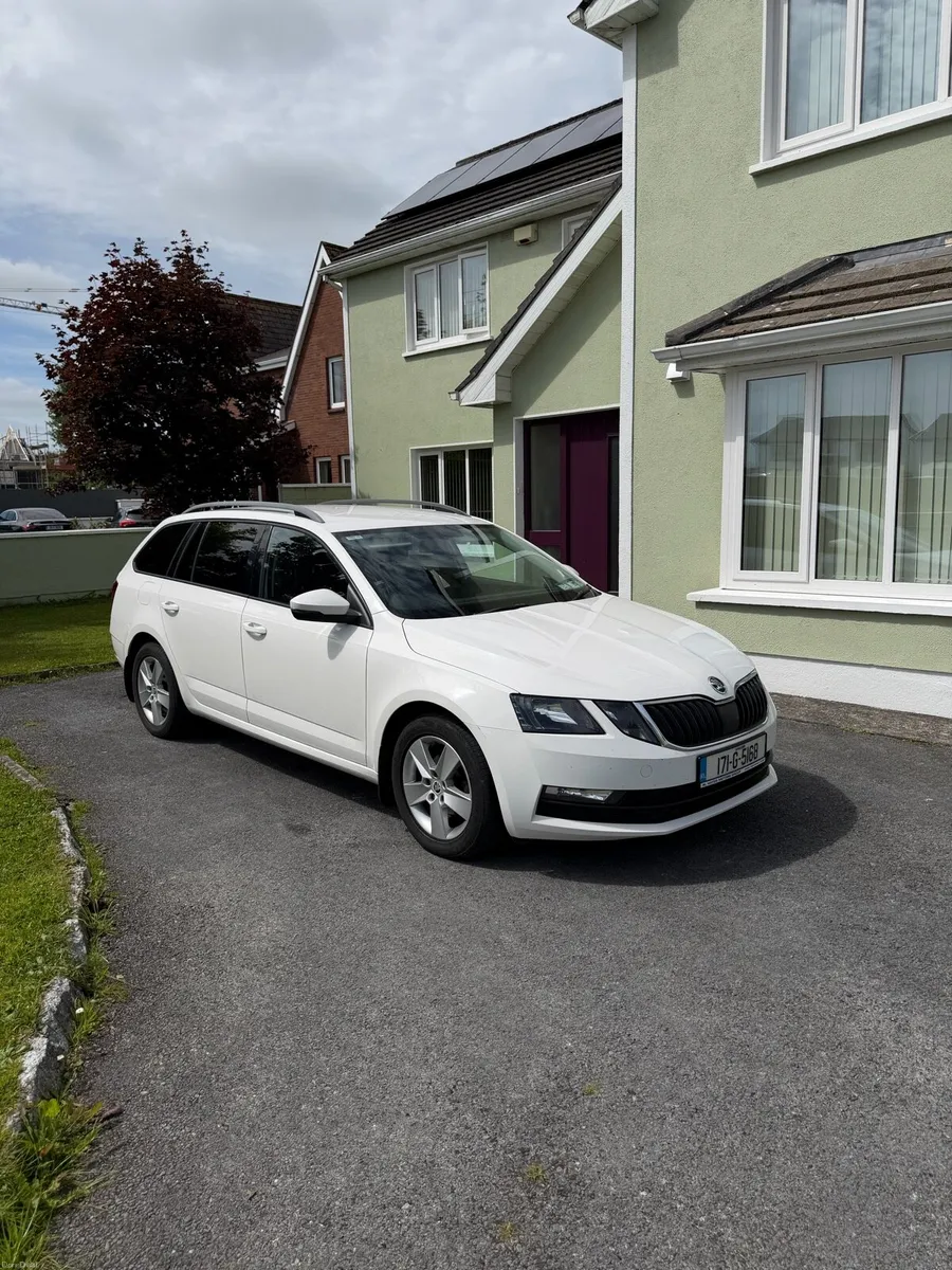 2017 Skoda Octavia - Image 2