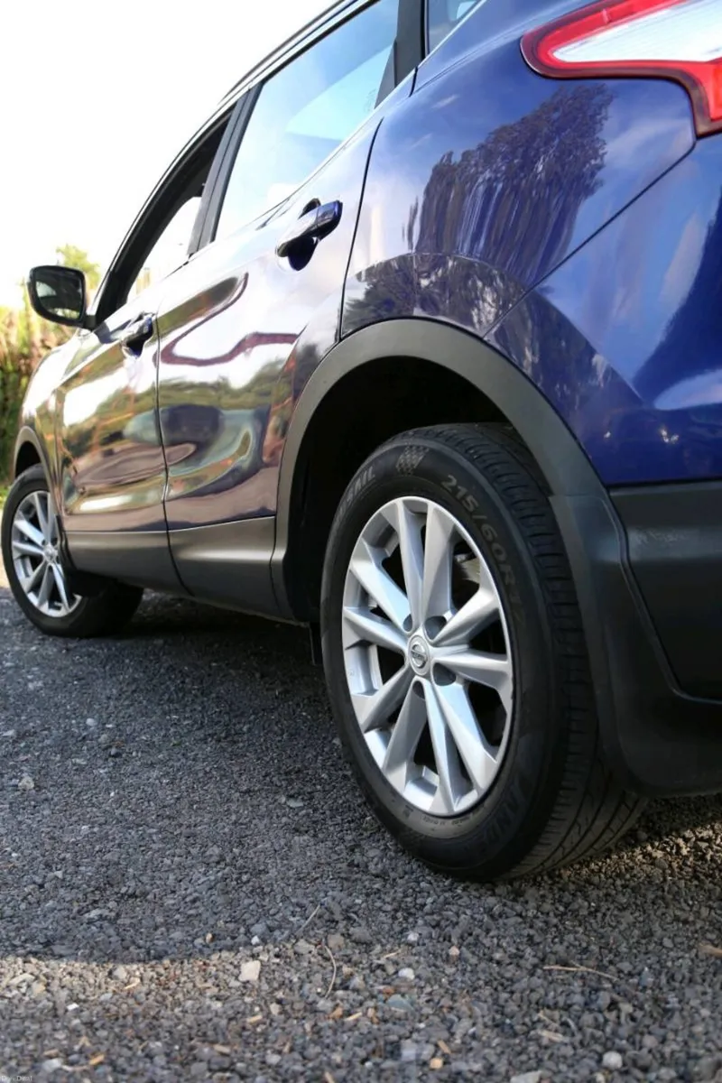 171 Nissan qashqai 1.2 petrol automatic - Image 3