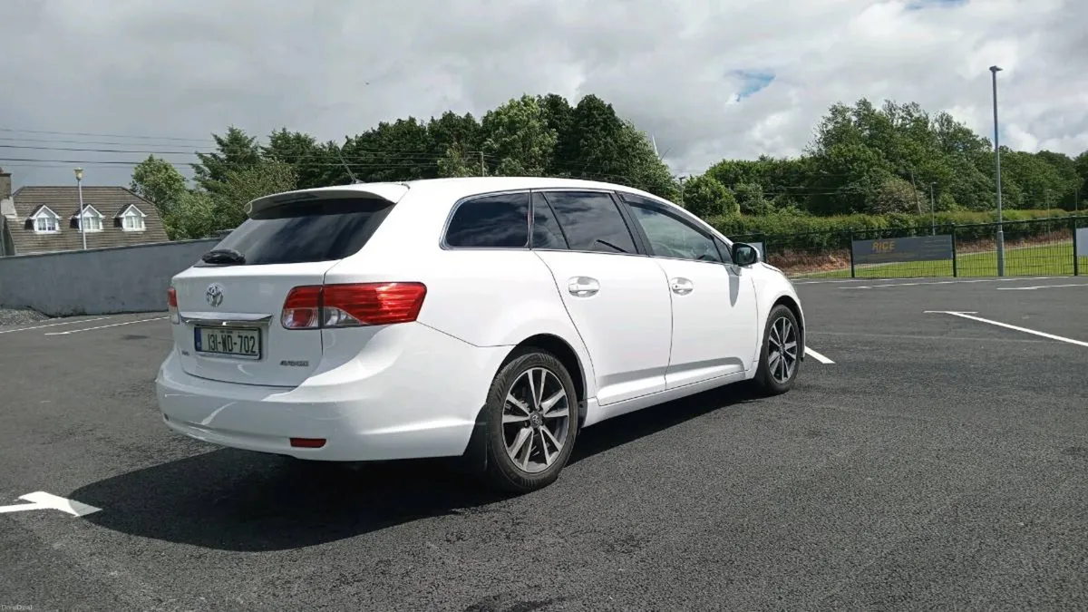 Toyota Avensis - Image 4