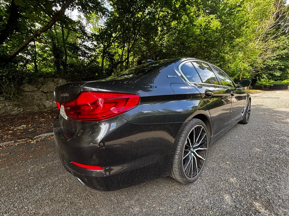 BMW G30 530 SE Plug in Hybrid - Image 2