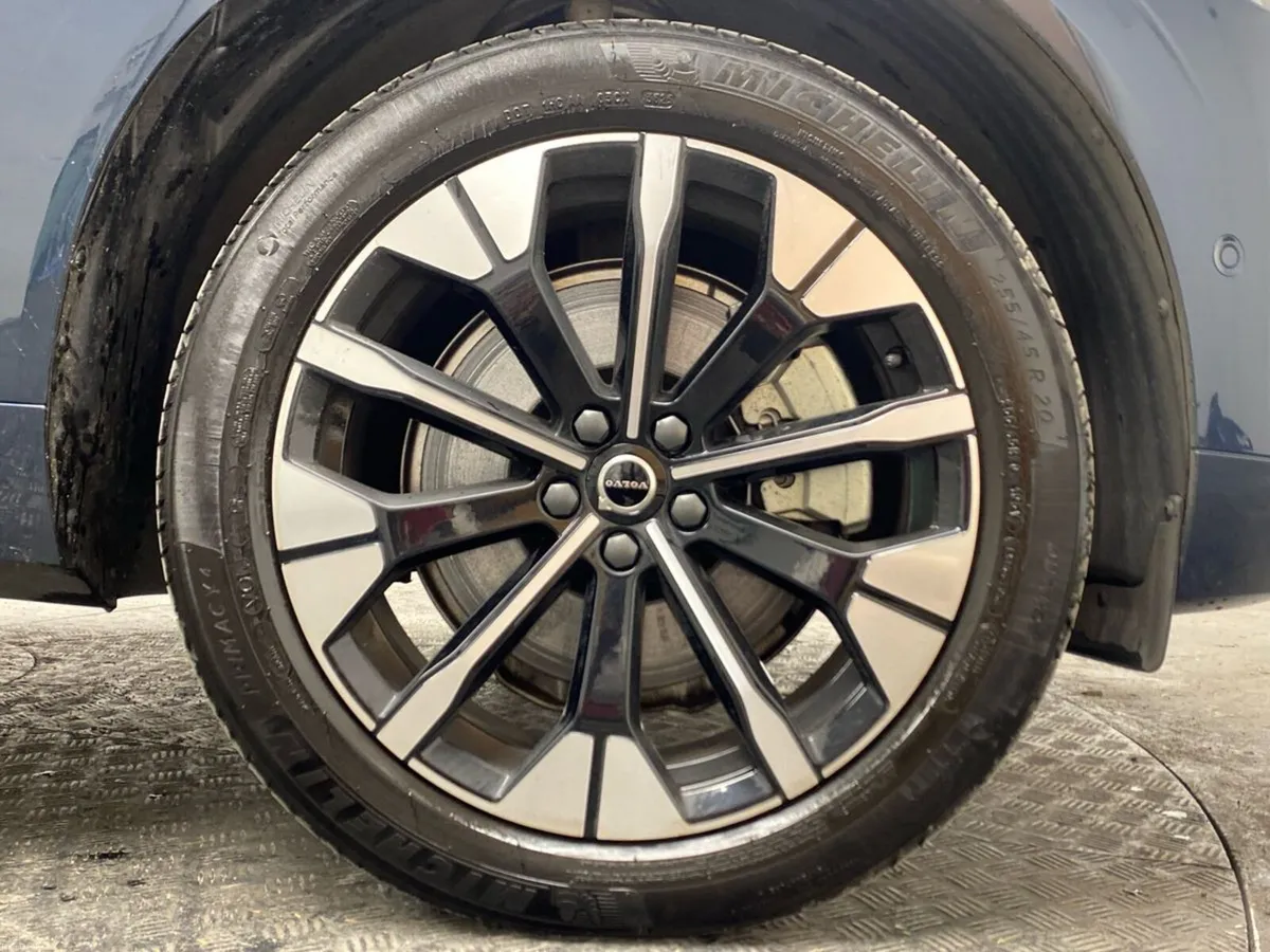Volvo XC60 Plus Bright T6 PHEV Denim Blue - Image 5