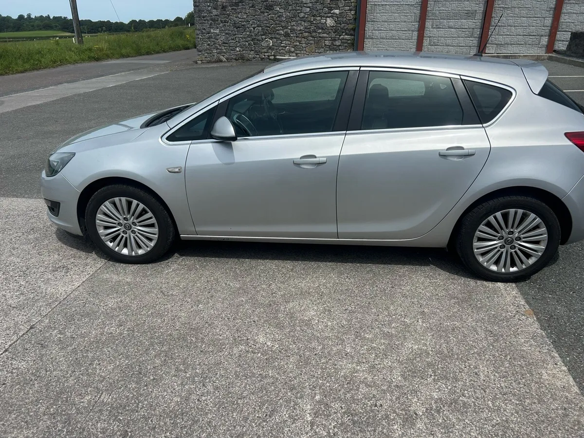 Opel Astra - Image 2