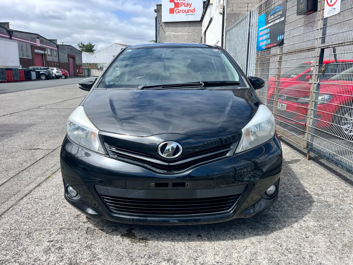 Toyota vitz 2013 Automatic - Image 6