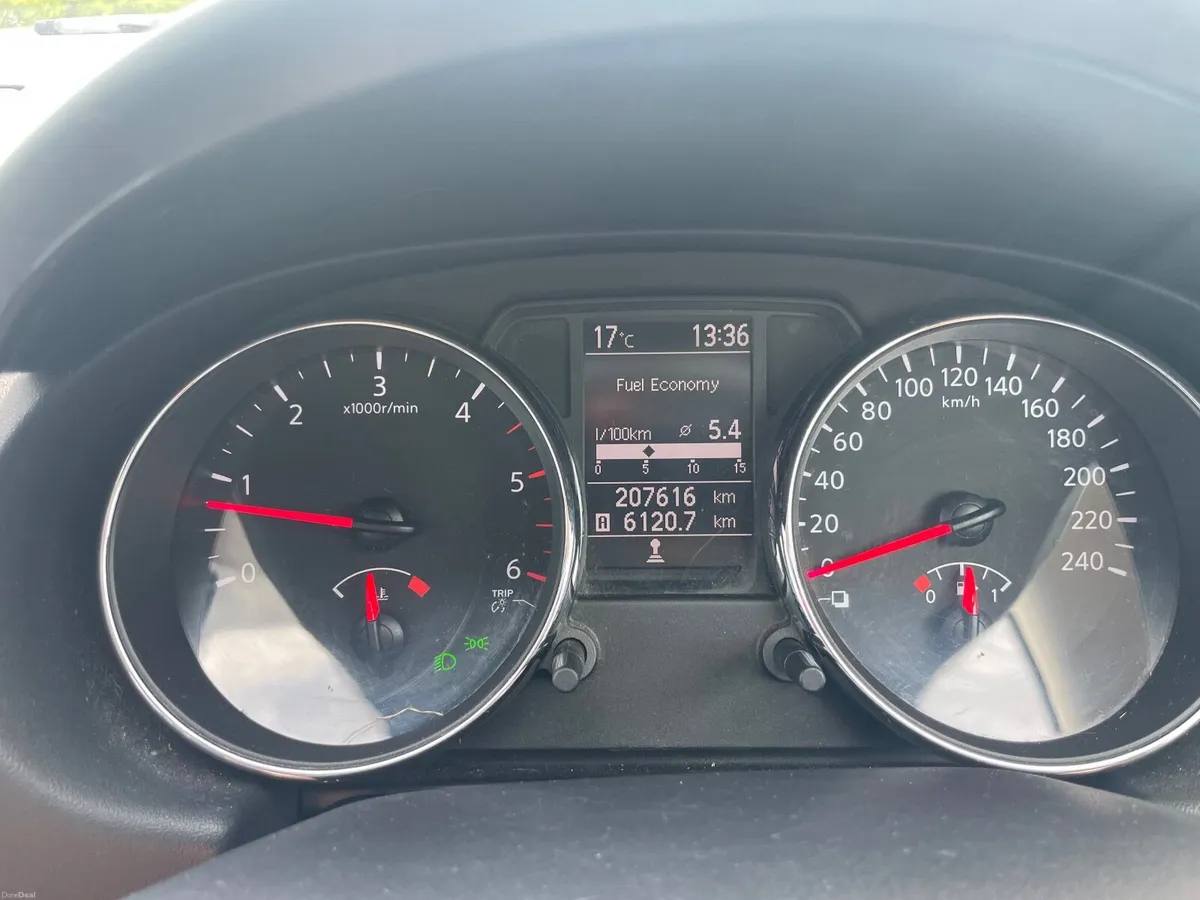 Nissan Qashqai 2012 FRESH NCT Till 05-27 - Image 2