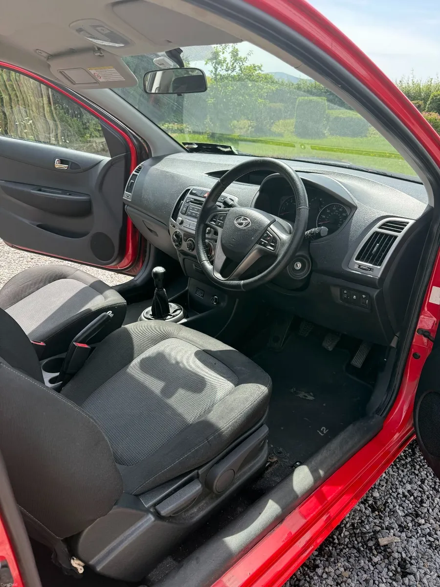 Hyundai i20 2013 1.2 Petrol 3 Door - Image 4