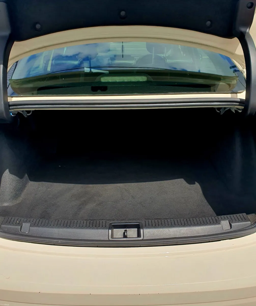 Renault Fluence 2015 - Image 4