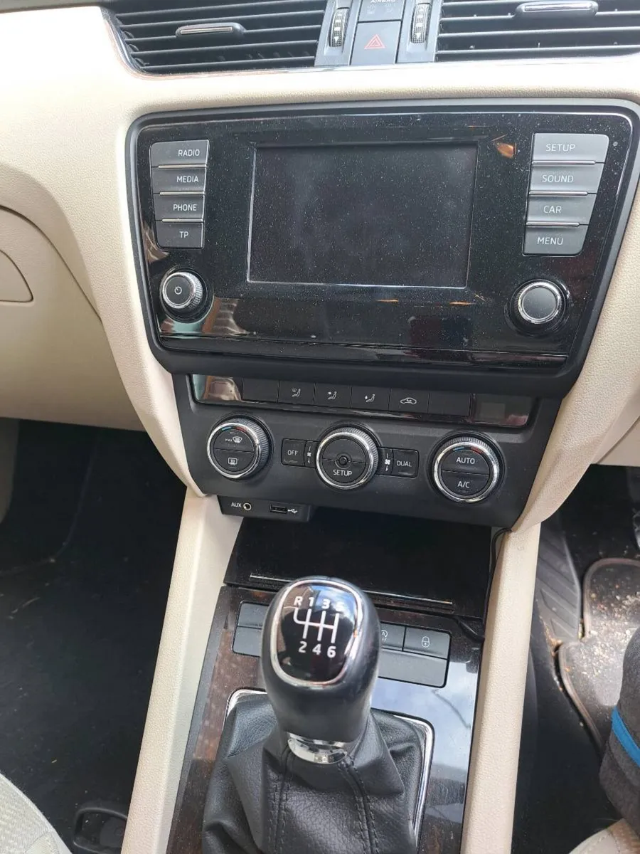 Car - Image 2