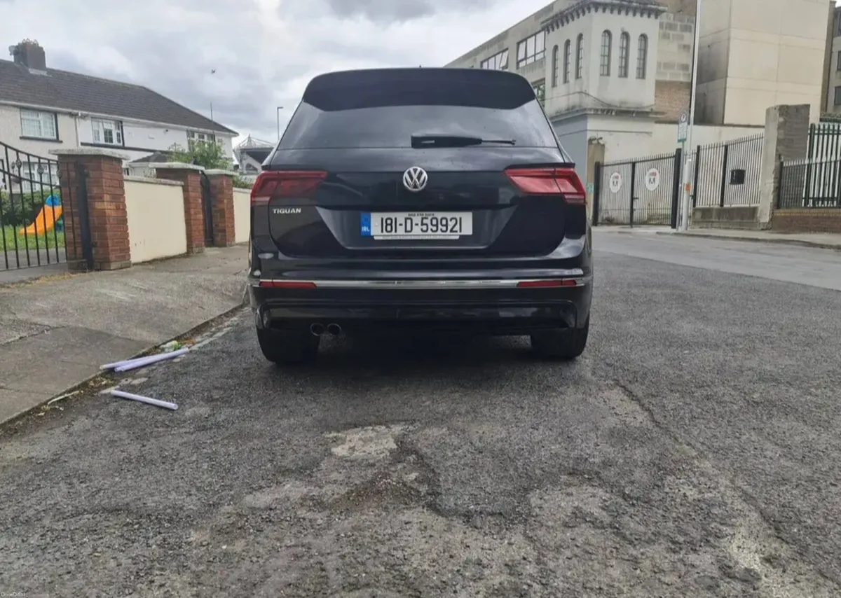 Volkswagen Tiguan R-Line Automatic - Image 4