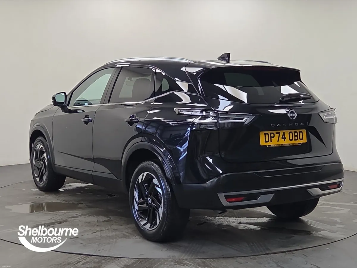 Nissan Qashqai Hatchback N-Connecta - Image 2