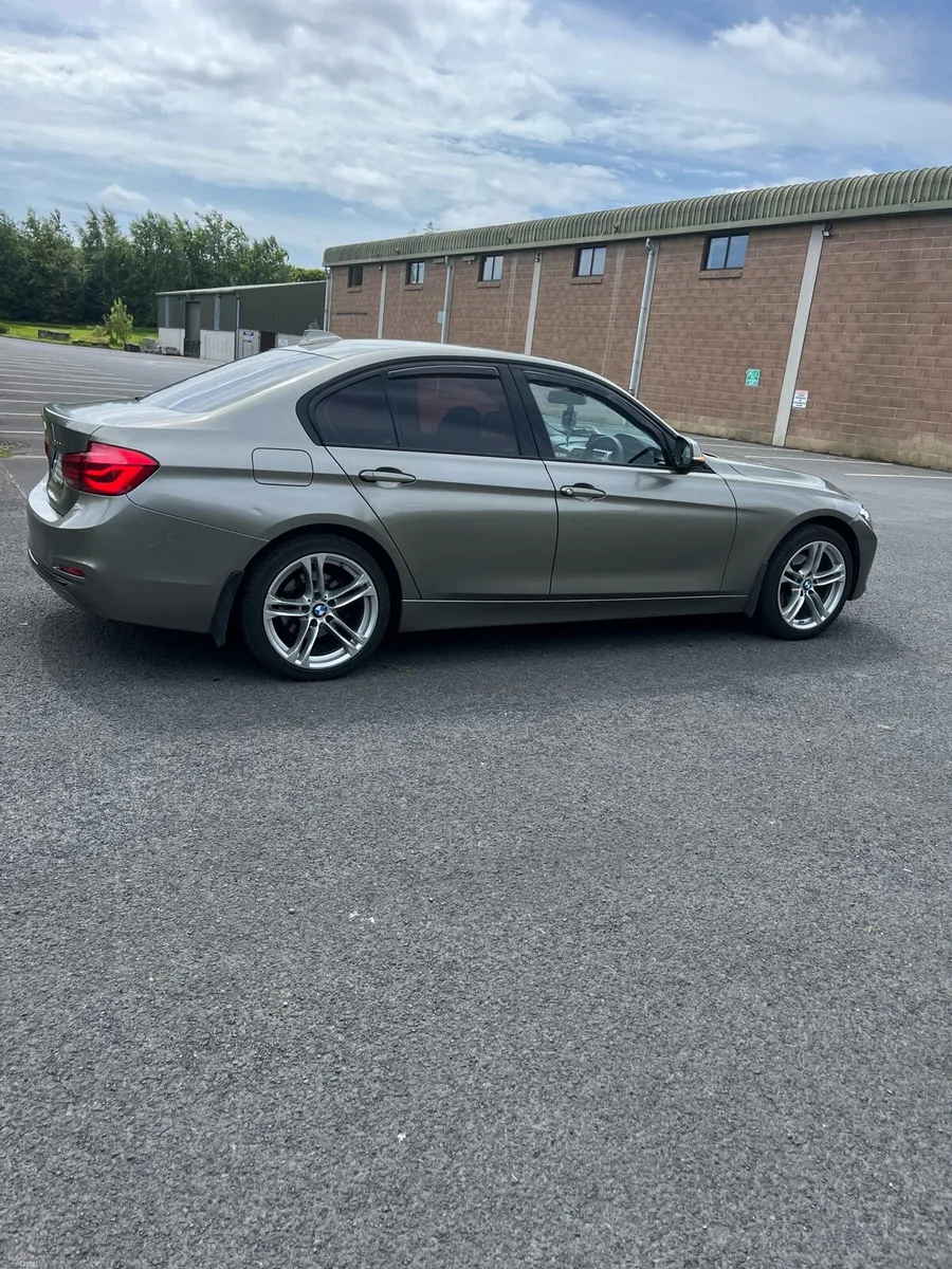 BMW 320 D - Image 5