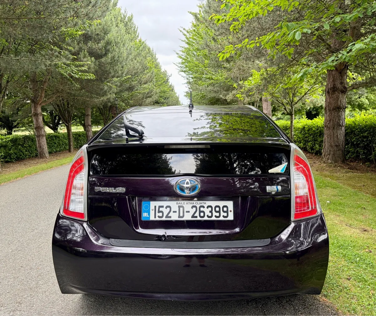 €6,750 2015 Toyota Prius 1.8L Hybrid High Spec - Image 4
