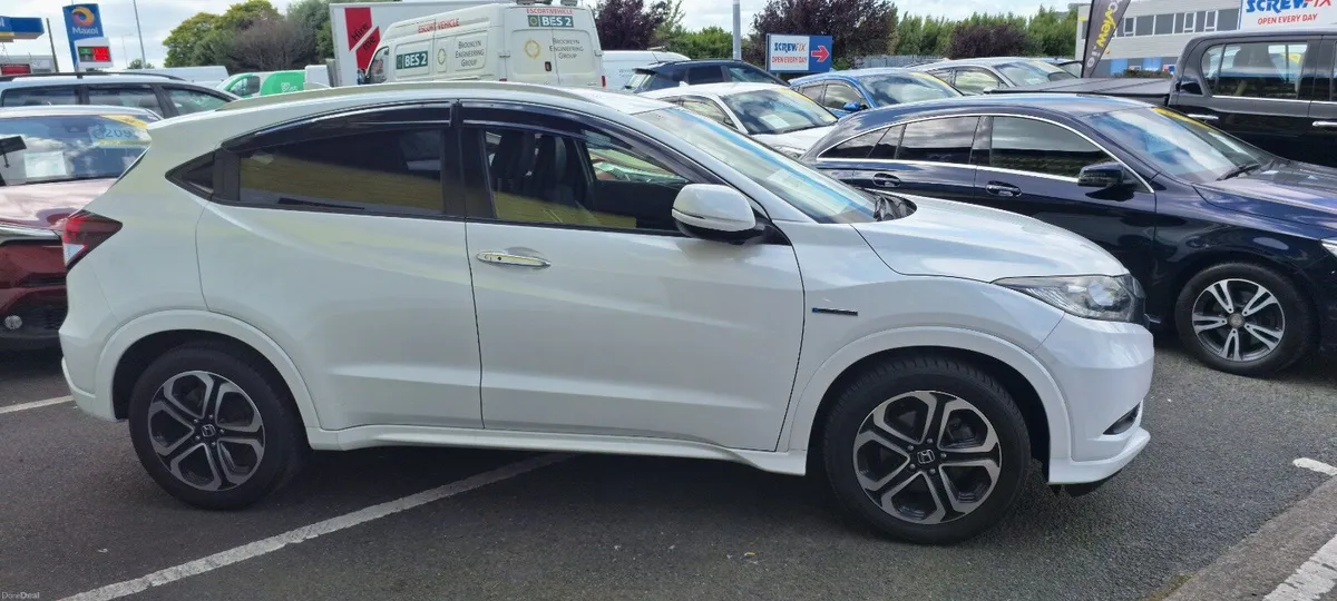 Honda Vezel Hybrid 2016 - Image 2