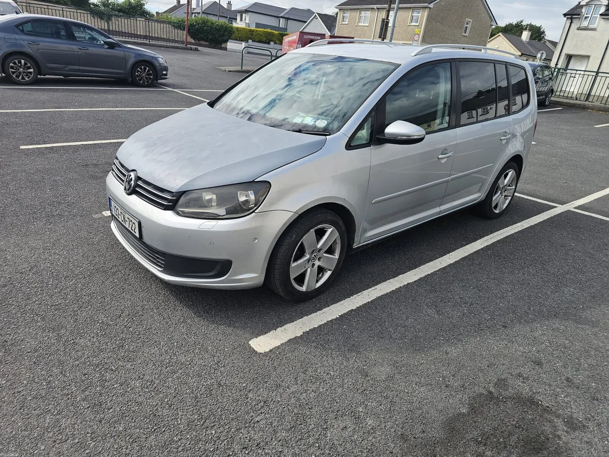 2013 Volkswagen Touran - Image 1