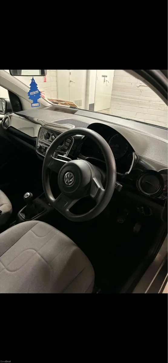 2015- Volkswagen Up! 1.0 Manual - 5 Door silver - Image 4