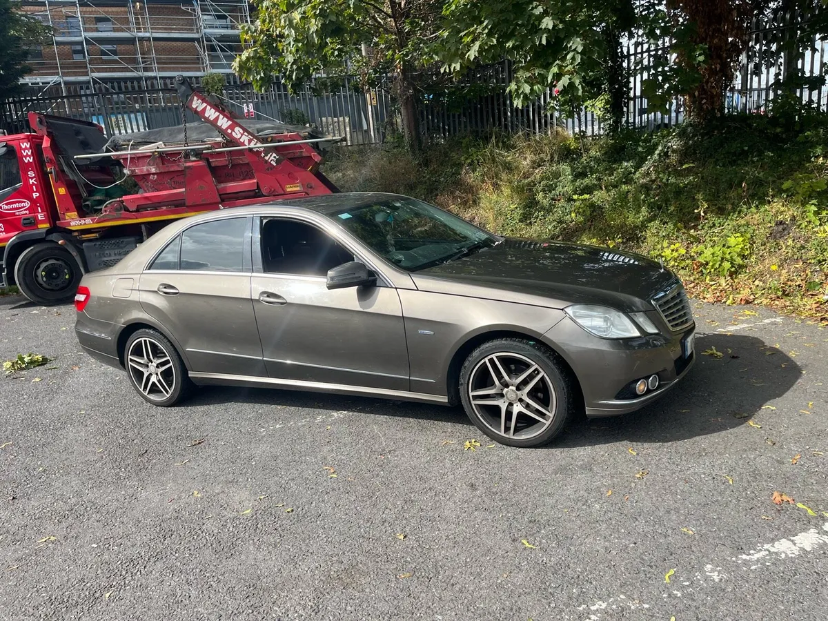Car - Image 1