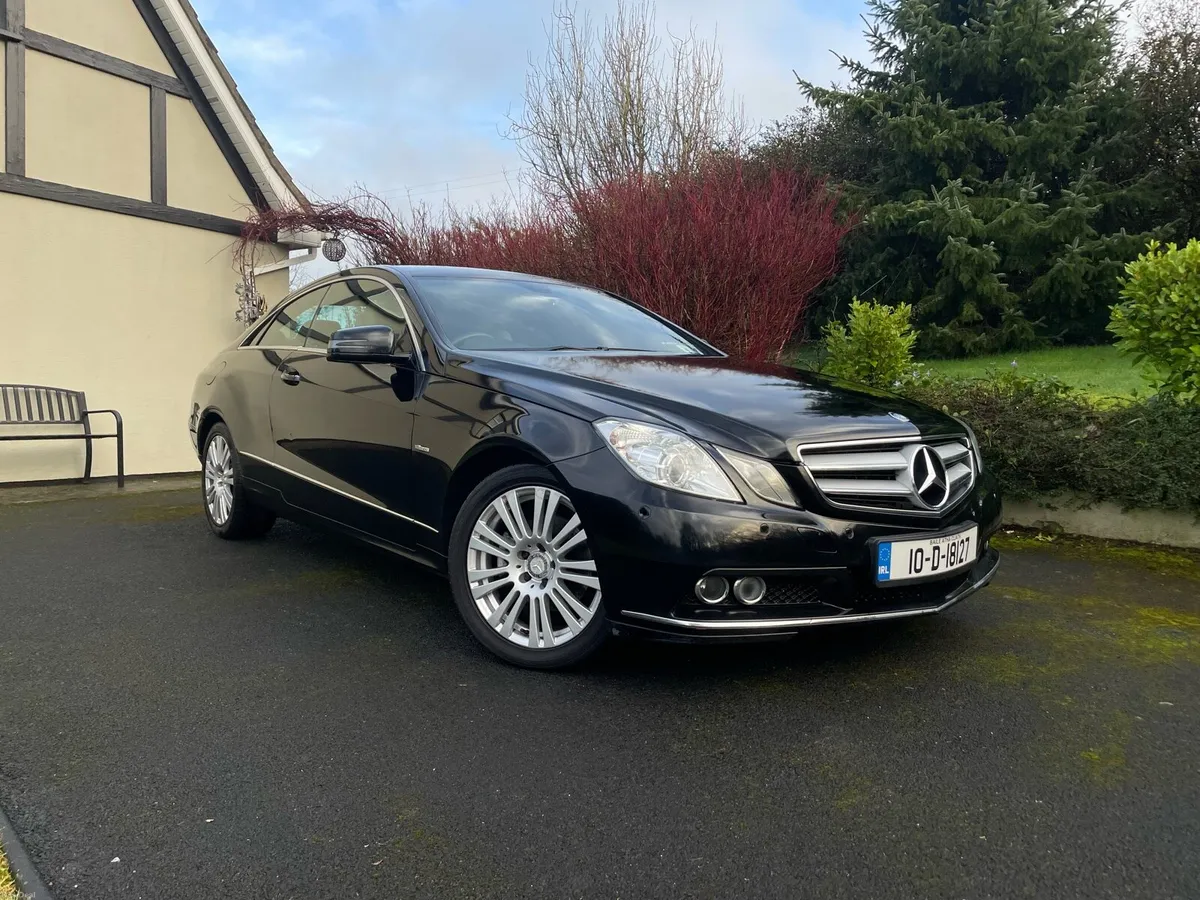 2010 Mercedes e220 coupe - Image 1