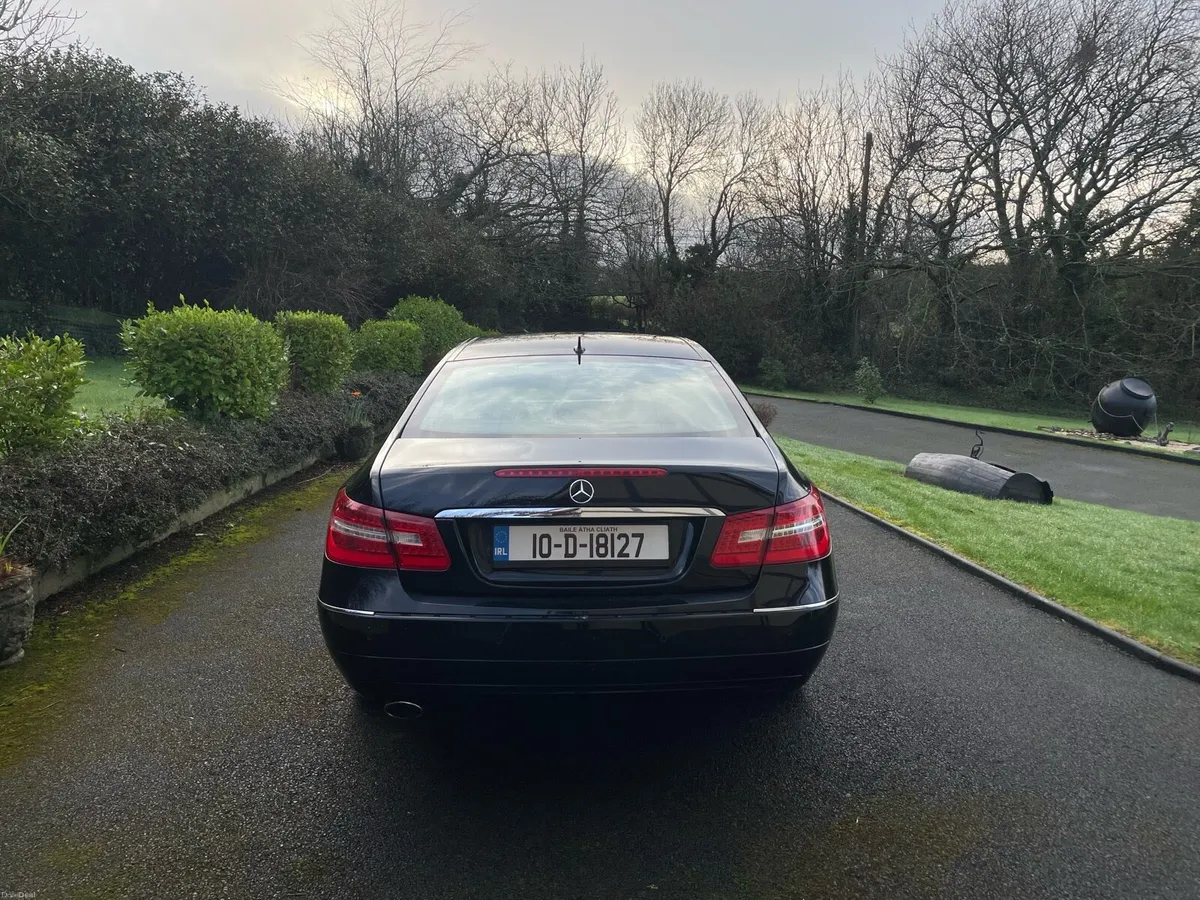 2010 Mercedes e220 coupe - Image 3