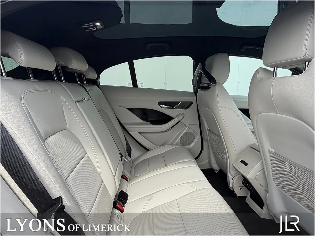 Jaguar I-Pace EV400 Auto Black Edition - Image 5