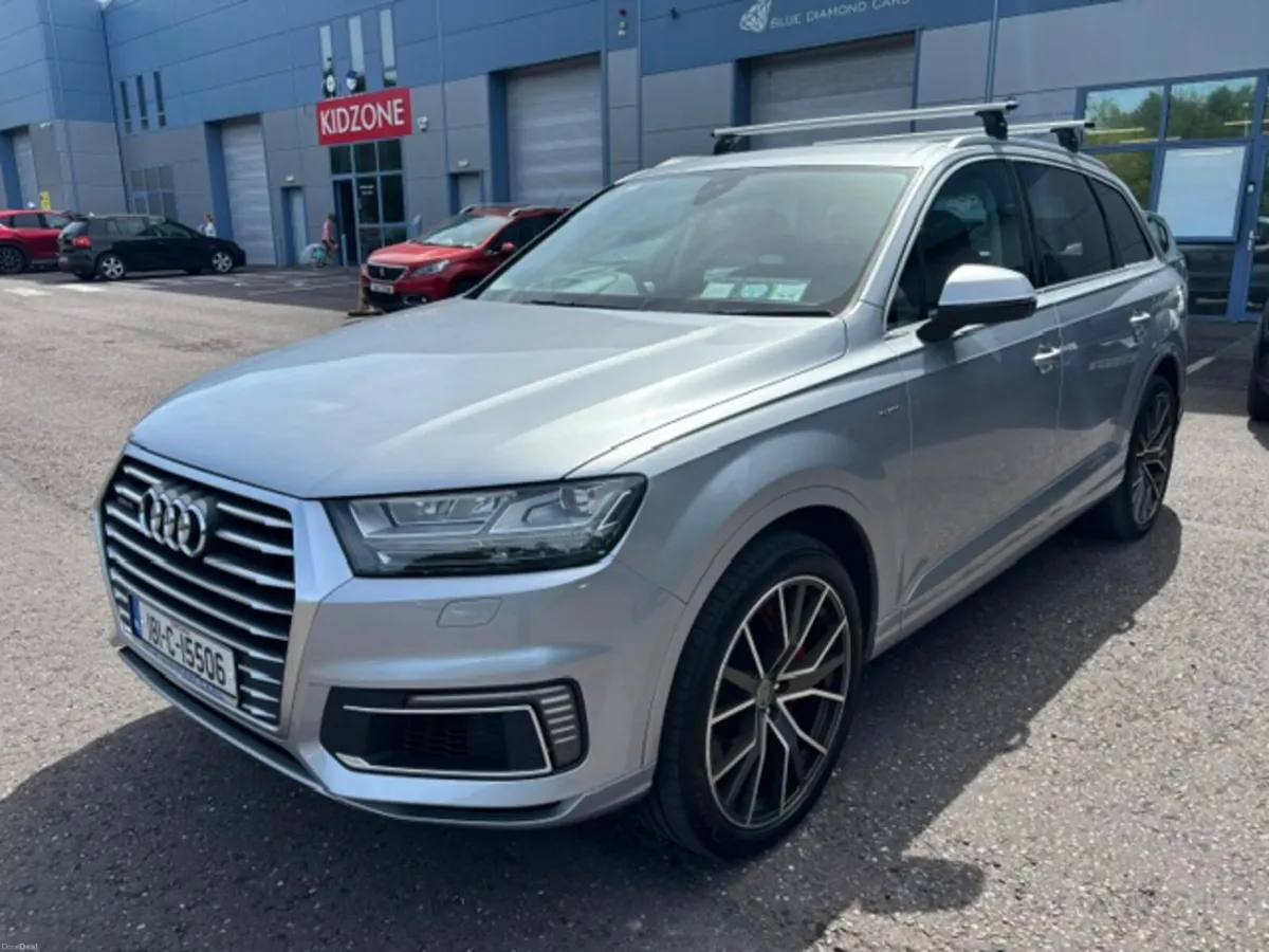 Audi Q7 2018 5 SEATER - Image 3
