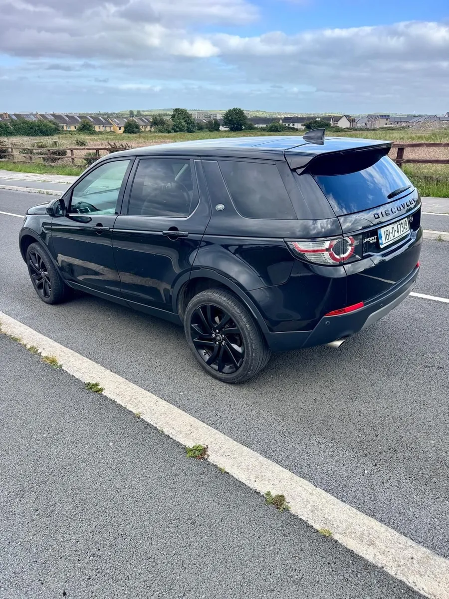 Land Rover Discovery Sport HSE 2.0 Automatic - Image 5