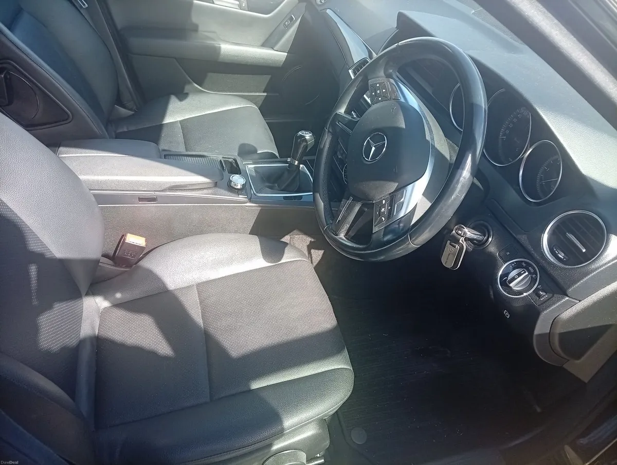 Mercedes-Benz C-Class 2013 - Image 4