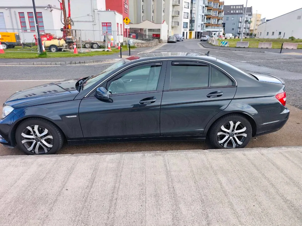 Mercedes C220d - Image 3