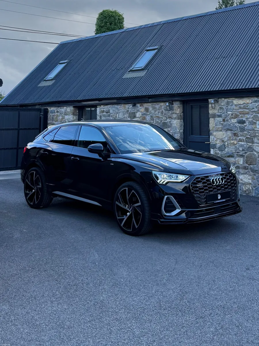2020 AUDI Q3 35 TDI QUATTRO S LINE BLACK PACK - Image 1