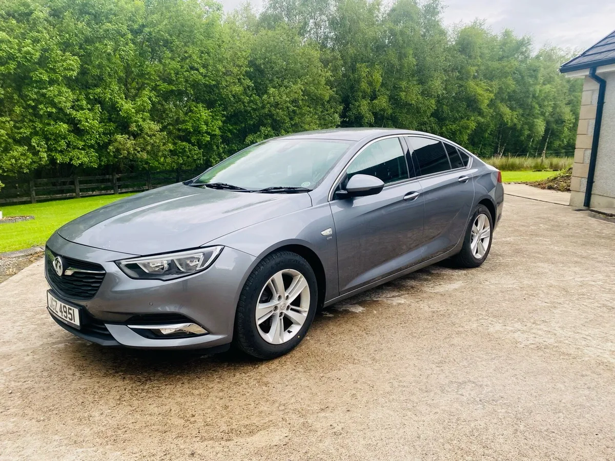 Car - Image 1