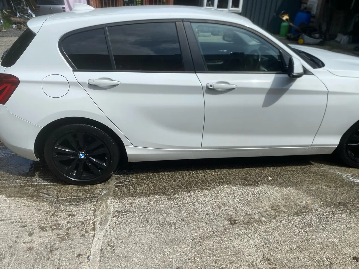 BMW 116D 2016 - Image 3