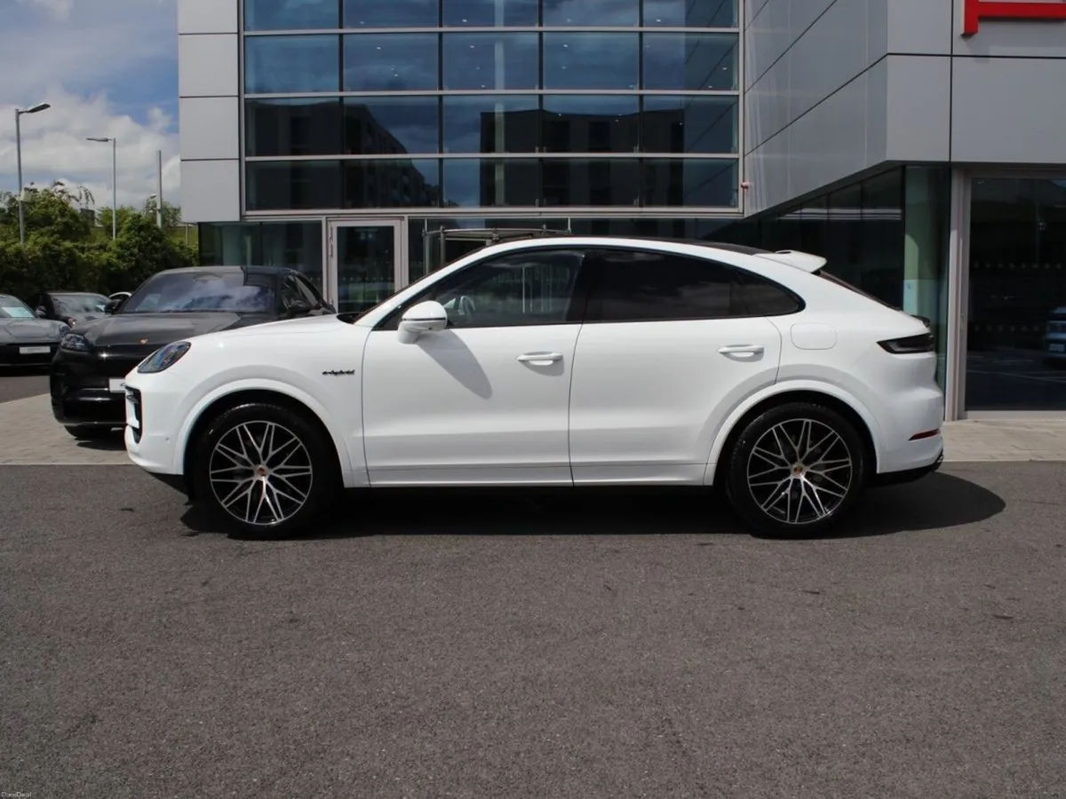 Porsche Cayenne E-Hybrid Coupe Black Edition (New) - Image 3