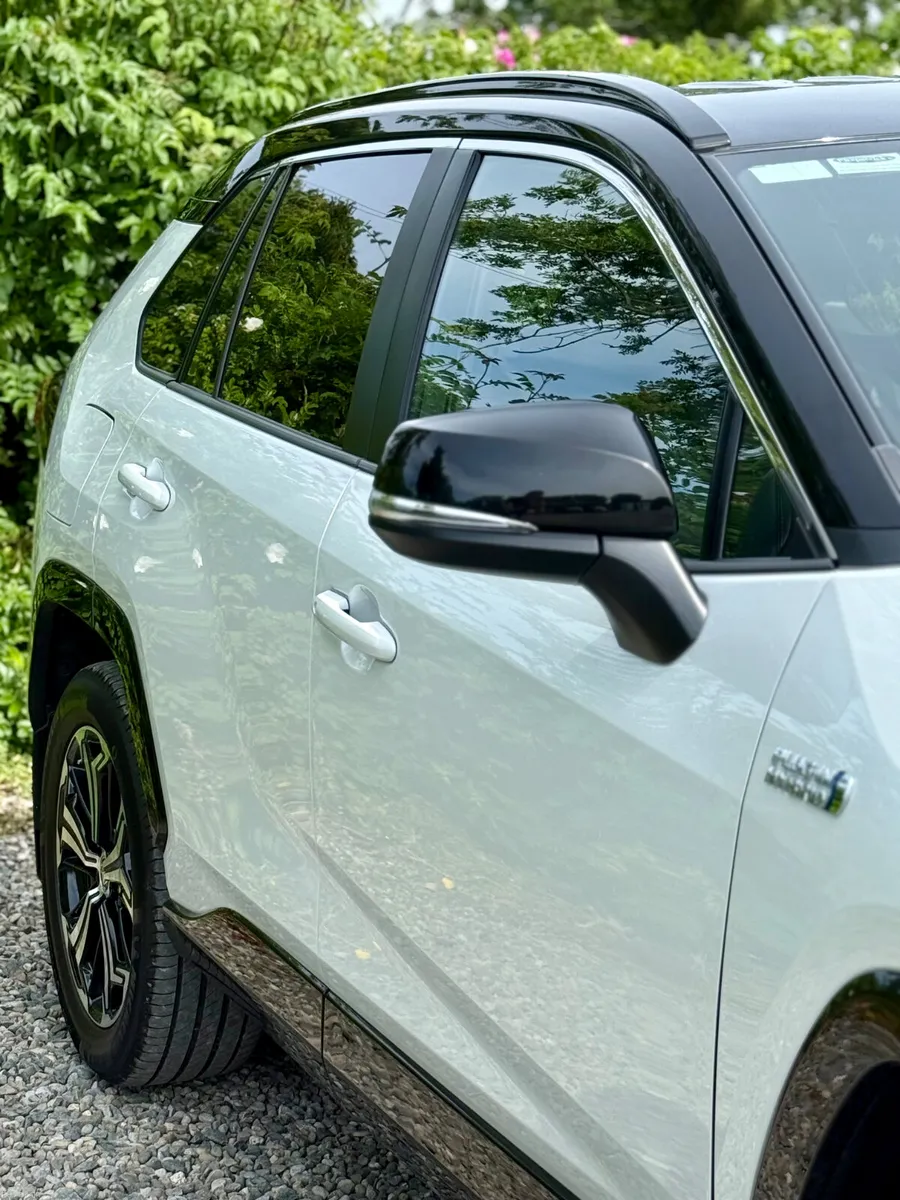 2023 Toyota RAV4 Plug In Hybrid Sport AWD-i - Image 4