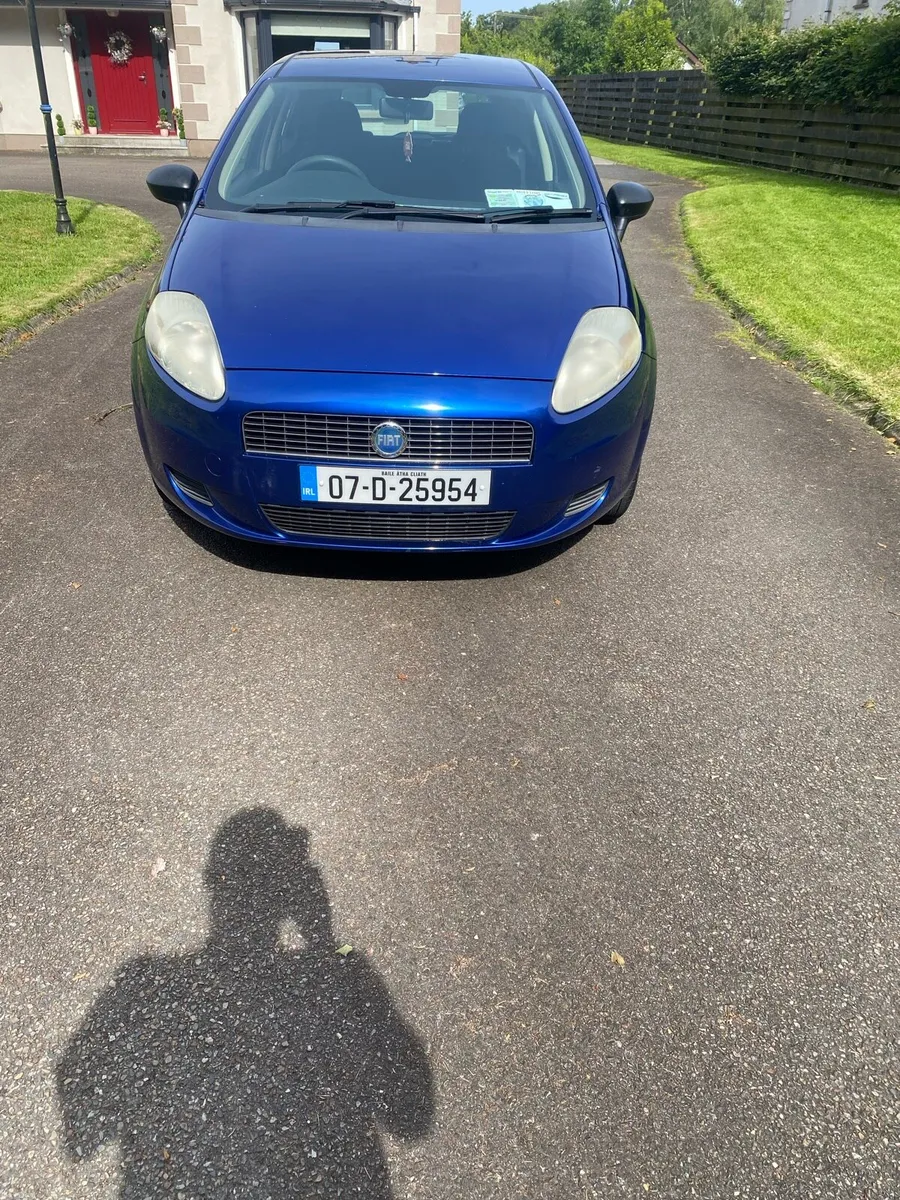 Fiat Punto 1.2litre pertol - Image 2