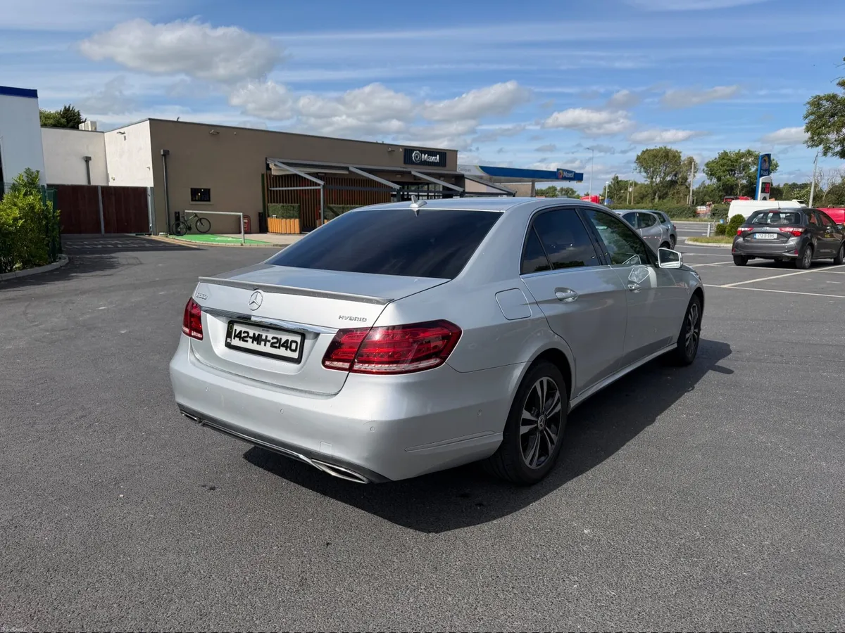 Mercedes-Benz E-Class 2014 - Image 4