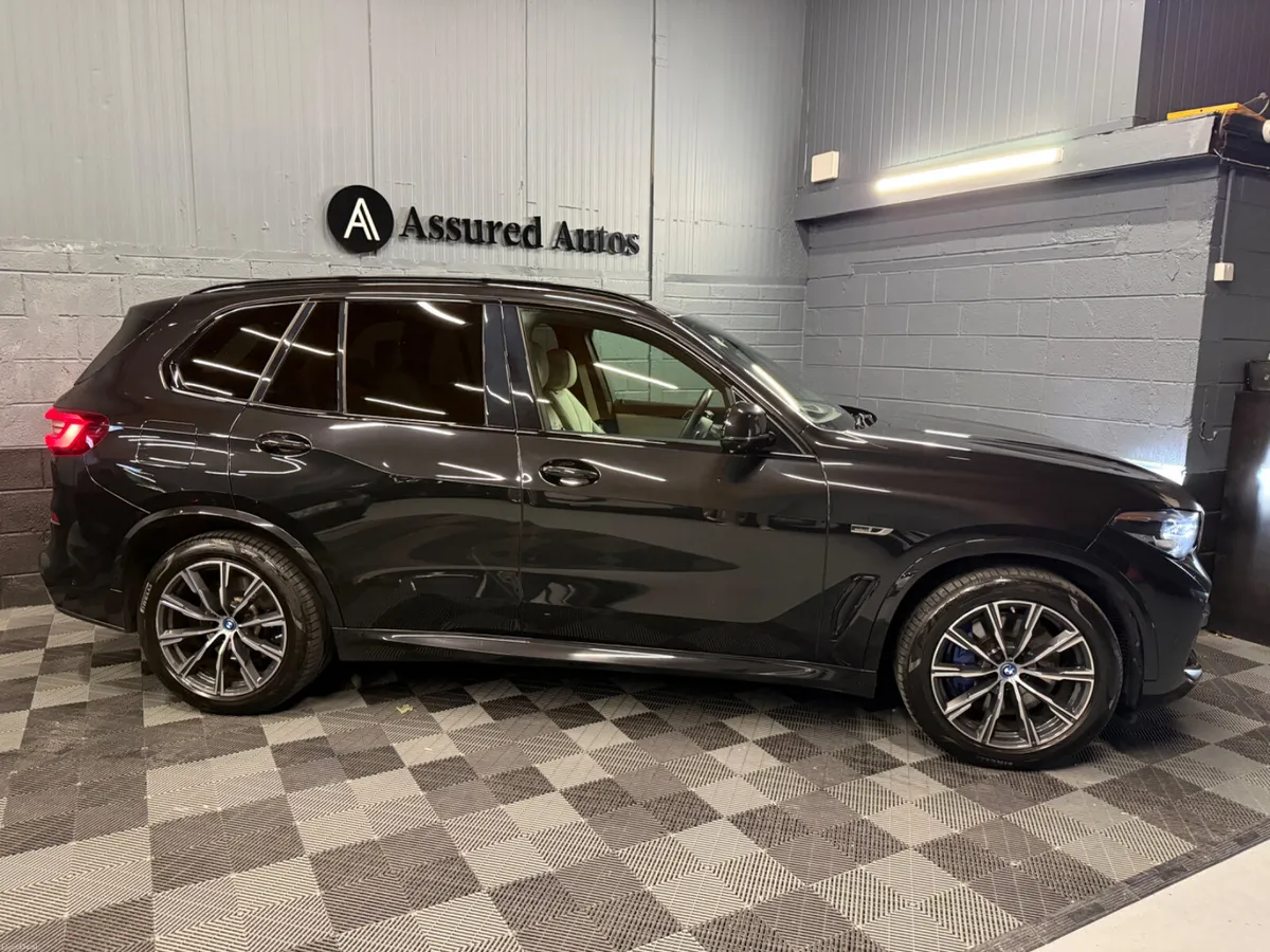 221 BMW X5 45E M-Sport - Image 2