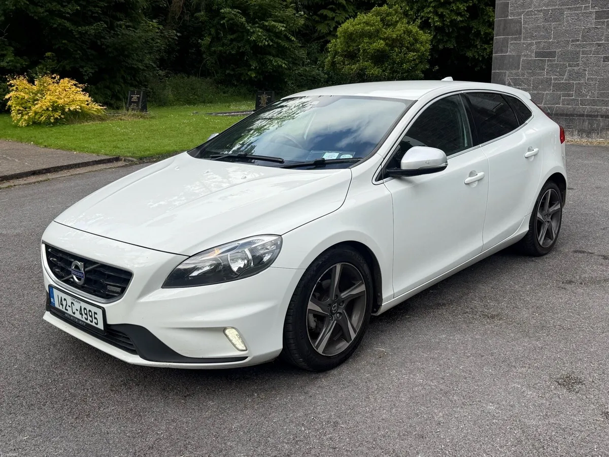 2014 Volvo V40 R-Design - Image 3