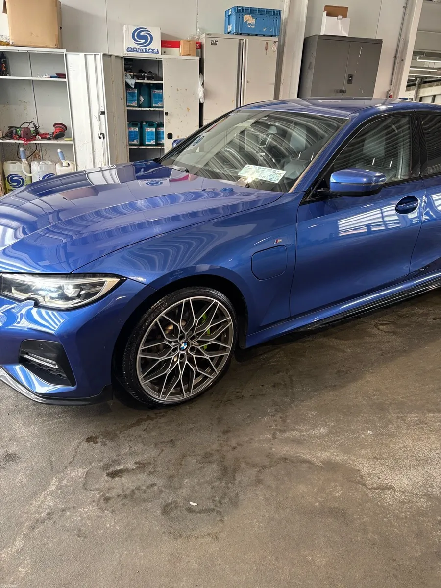 BMW 330E M-Sport - Image 2