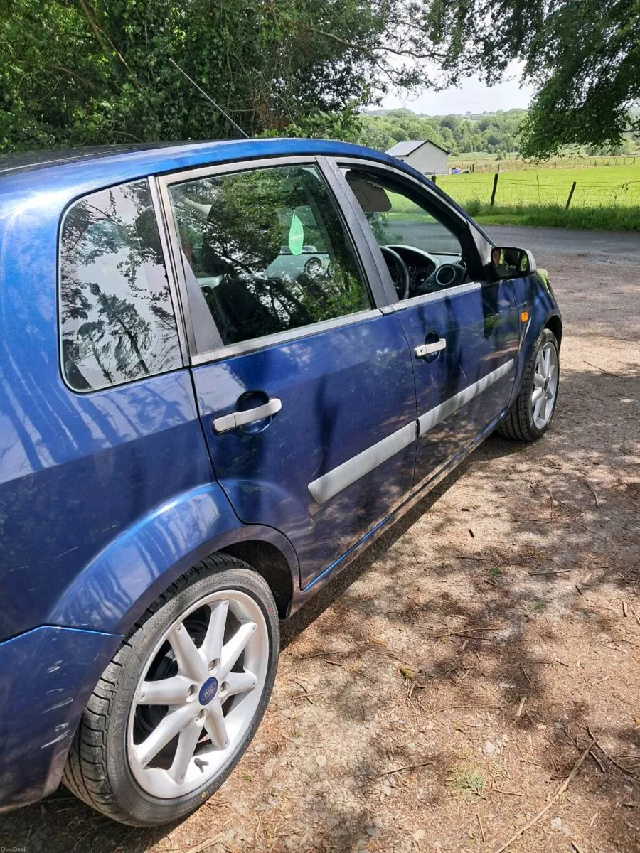 Ford Fiesta 2006 - Image 4