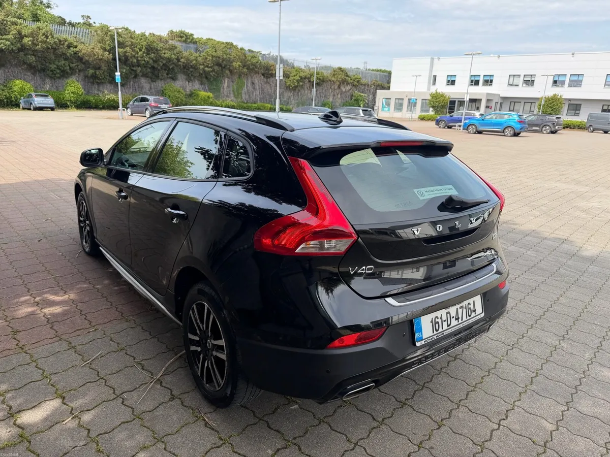 2016 VOLVO V40 CROSS COUNTRY NCT 11-26 - Image 3