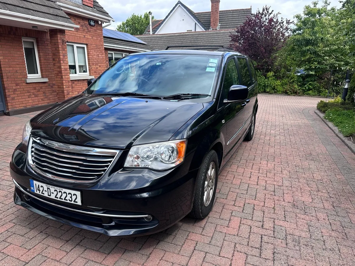 2014 Chrysler Grand Voyager - Excellent Condition - Image 3