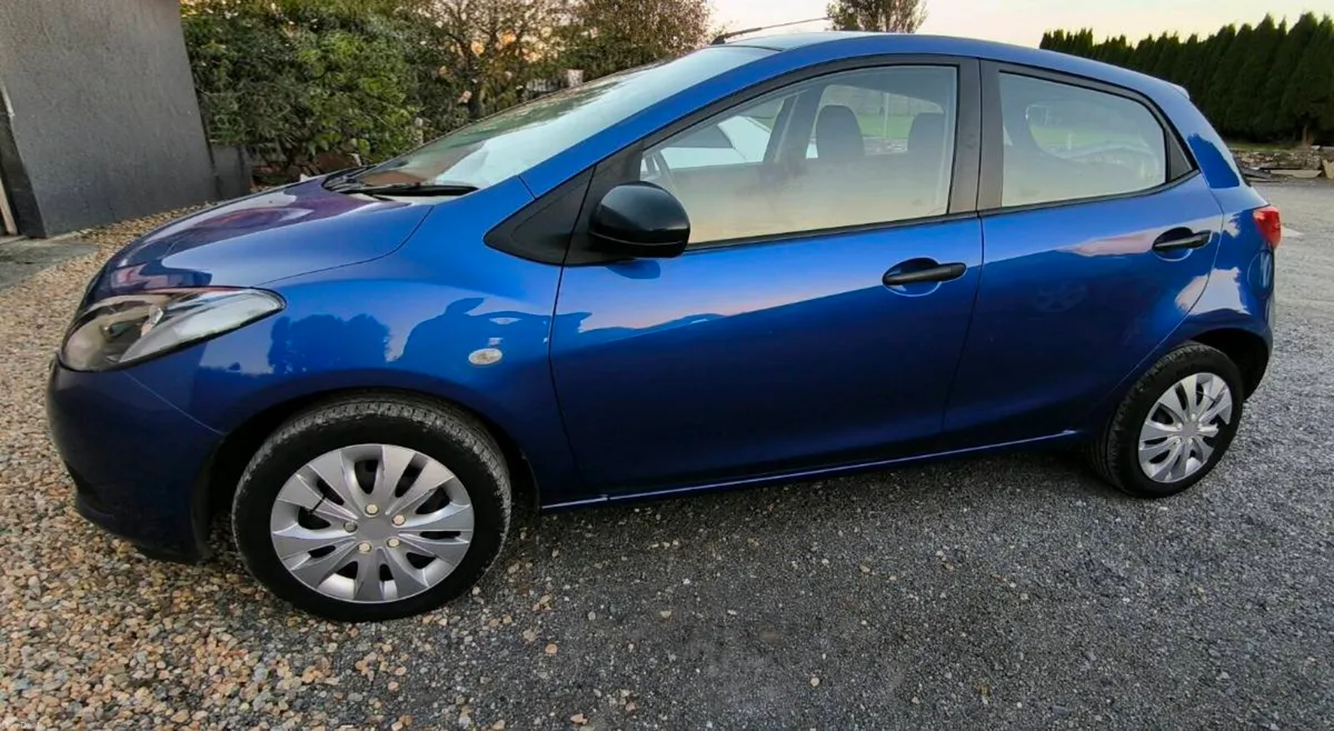 Mazda 2 2008 - Image 1