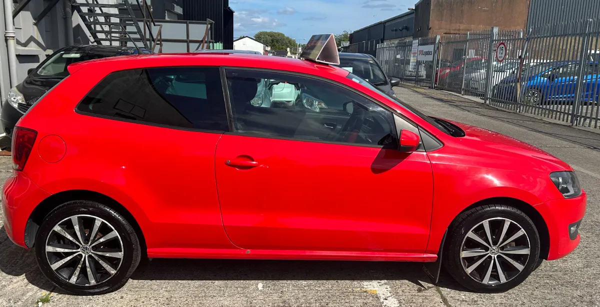 2013 Volkswagen Polo Manual - Image 4