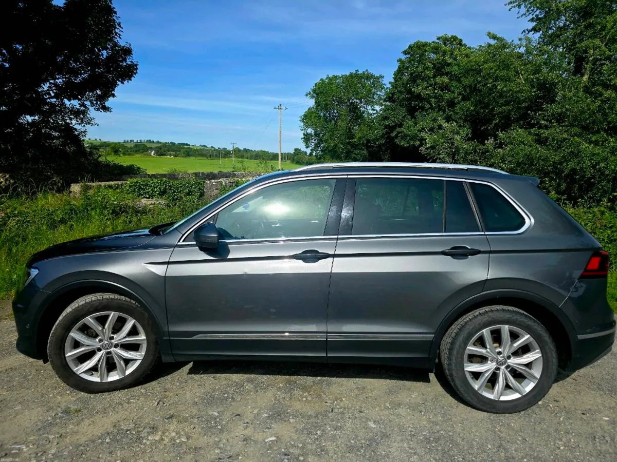 2018 Volkswagen Tiguan Highline 2.0 TDI Manual – 1 - Image 3