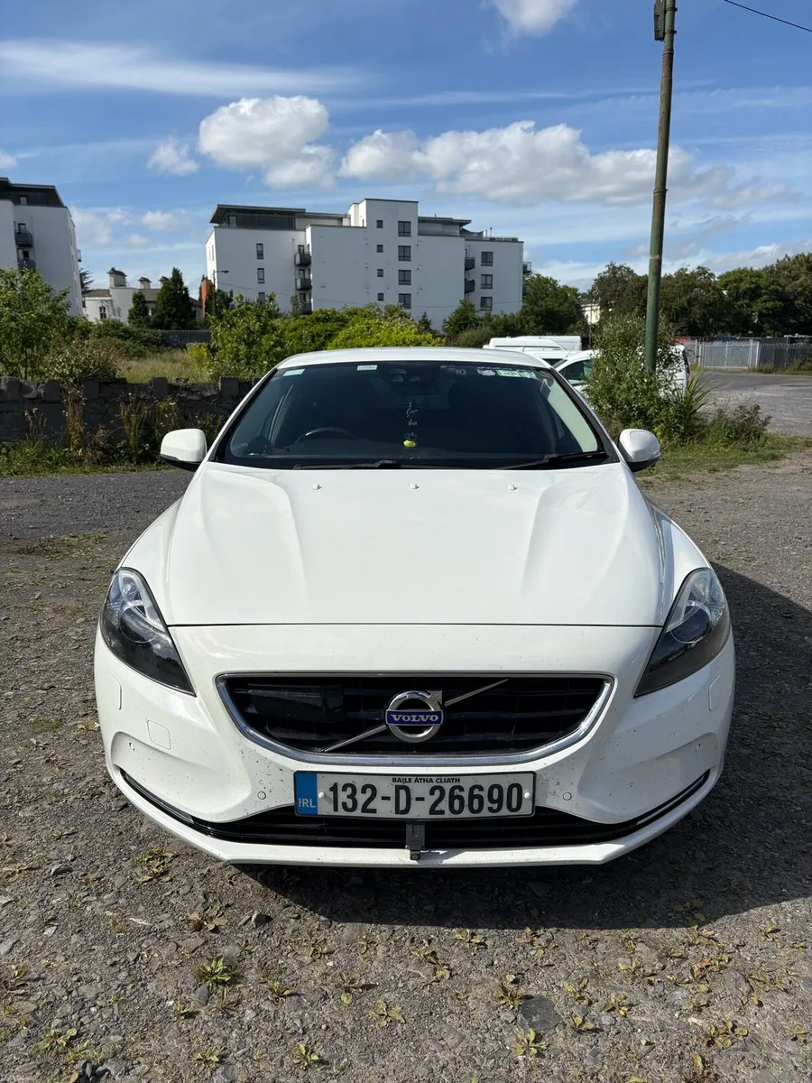 2013 Volvo V40 1.6 Petrol (132 Reg) – Low Mileage - Image 3